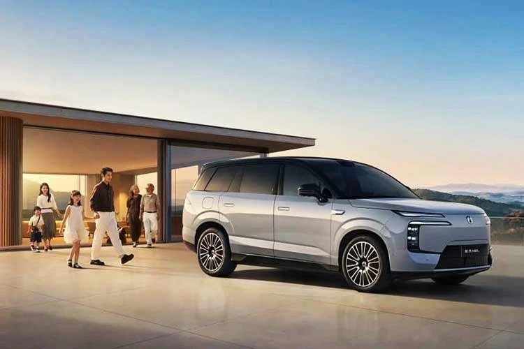 [GALLERY] BYD Denza N8L 2027 từ hơn 1,1 tỷ đồng, chạy 430km không "ăn xăng"