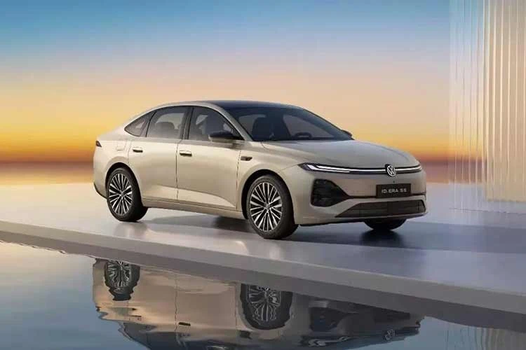 Volkswagen ID.ERA 5S lộ diện - "uống xăng" 2,82 lít/100km đấu Toyota Camry