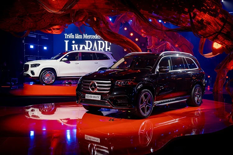 Cận cảnh Mercedes-Benz GLS 450 đặc biệt tại Việt Nam, gần 6 tỷ đồng