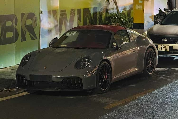 Porsche 911 Targa 4 GTS hơn 13 tỷ đồng của nữ đại gia Hà Nội