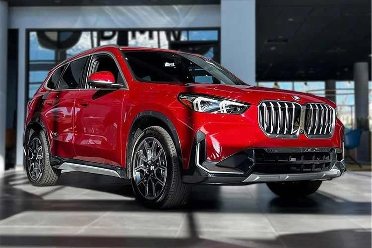 BMW X1 2026 khoảng từ hơn 1,6 tỷ tại Việt Nam, cạnh tranh Audi Q3