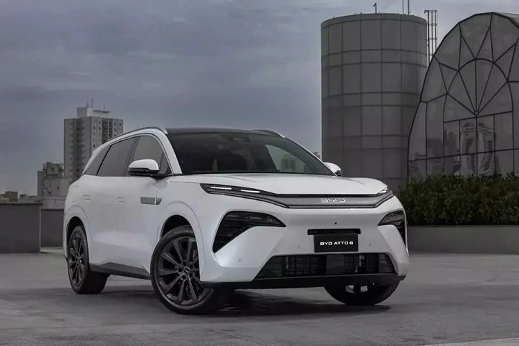 BYD Sealion 8 2026 từ 752 triệu đồng, sạc 5 phút chạy tới 370 km