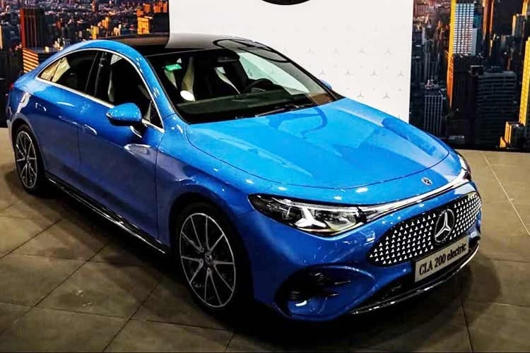 [GALLERY] Tận thấy Mercedes-Benz CLA 200 Electric tại Việt Nam, dưới 1,7 tỷ 