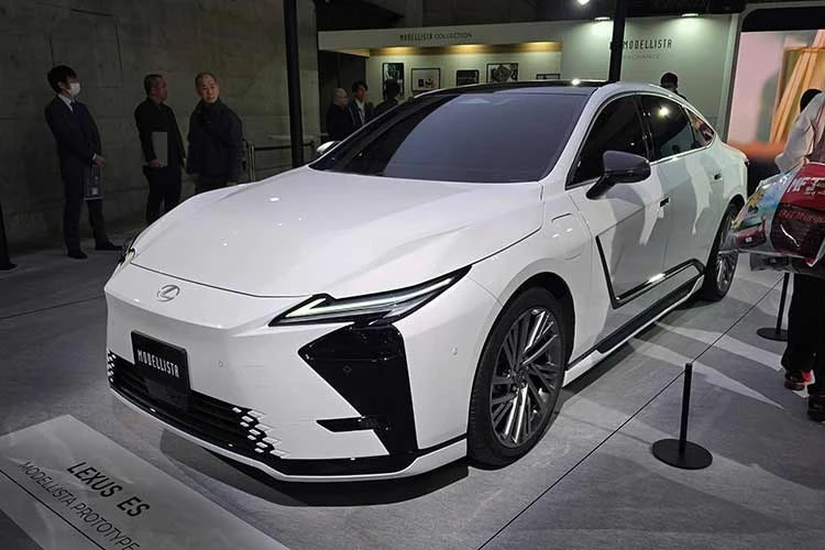 [GALLERY] Lexus ES 2026 chốt lịch ra mắt Việt Nam, dự kiến từ 2,36 tỷ đồng