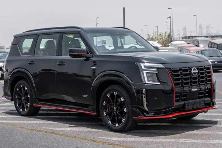 [GALLERY] Nissan Patrol về Việt Nam từ 3 tỷ đồng, "đấu" Toyota Land Cruiser?