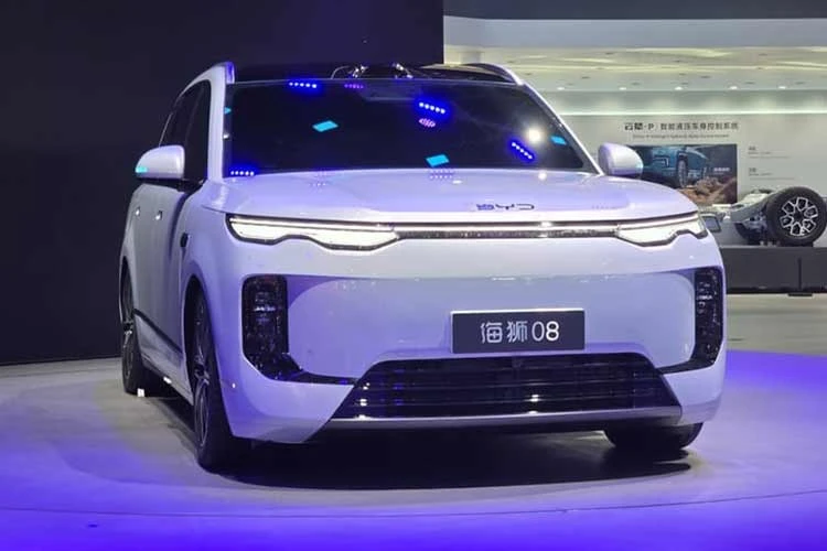  [GALLERY] BYD Sealion 08 sở hữu pin nặng tới 810 kg, lăn bánh tới 900 km