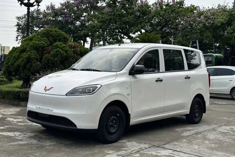 Cận cảnh MPV Wuling Grango tại Việt Nam - từ 499 triệu, lăn bánh 300km/sạc