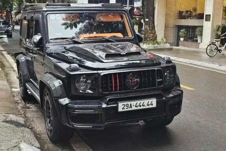 Mercedes-AMG G63 Brabus hơn 10 tỷ biển 29A-444.44 của đại gia Hà thành