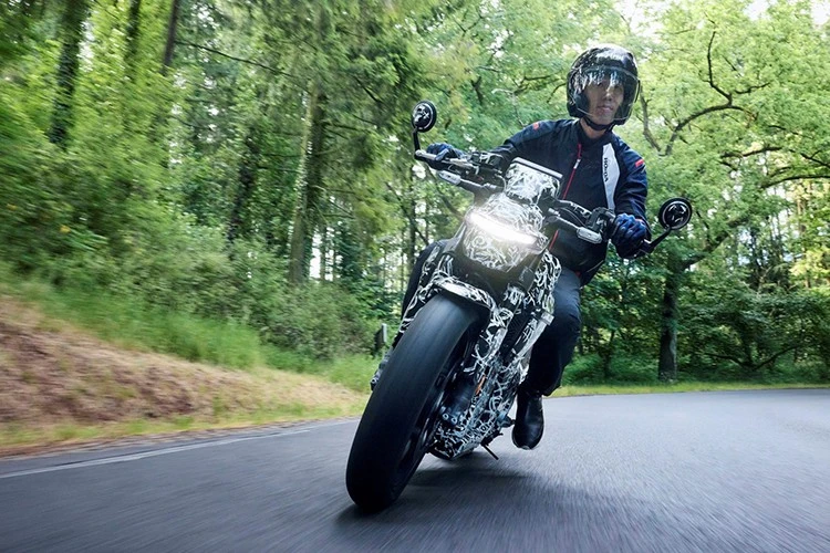 Xe môtô điện mới của Honda "lái êm, nhẹ như gió" chạy thử nghiệm
