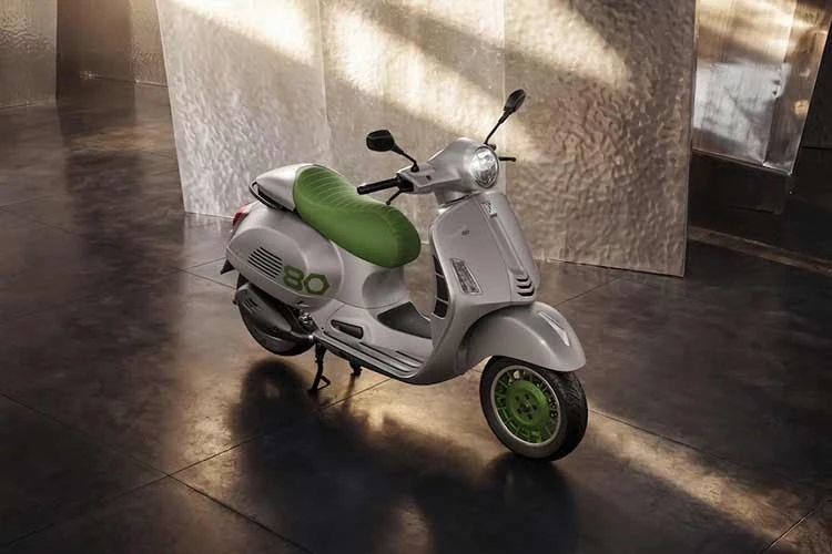 [GALLERY] Vespa Edizione Ottantesimo về Việt Nam giá bán tới 372 triệu đồng