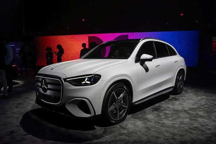 [GALLERY] Mercedes-Benz GLC 2027 nhận cọc tại Việt Nam, giá gần 3,4 tỷ đồng