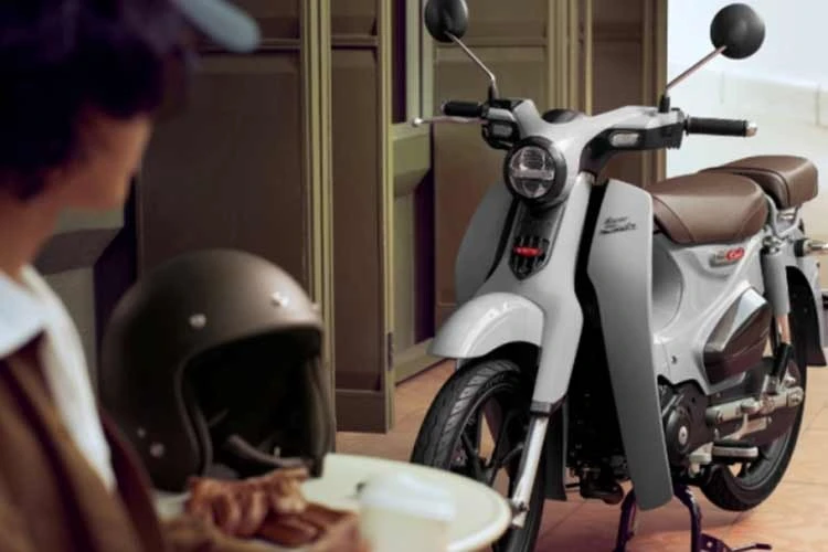 Cận cảnh Honda Super Cub C125 2026 từ 82,5 triệu "ăn xăng như ngửi"