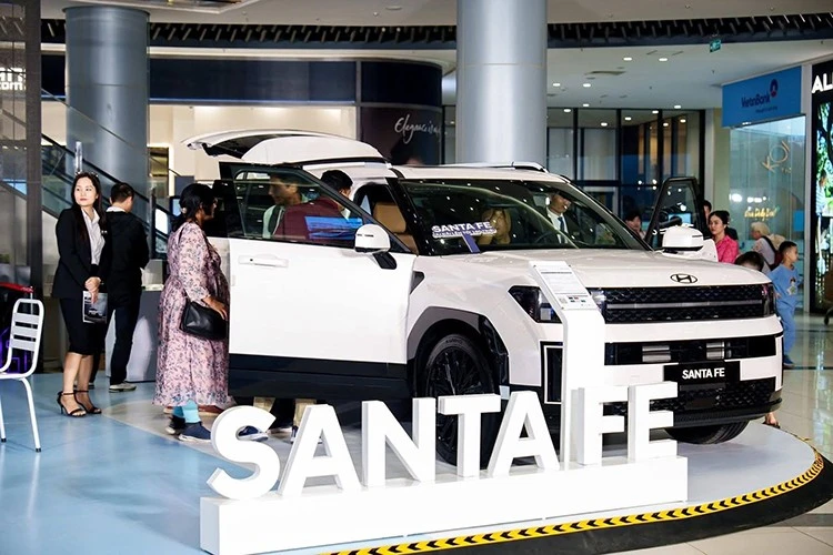 Hyundai SantaFe Hybrid tiết kiệm xăng khoảng 1,3 tỷ tại Việt Nam?