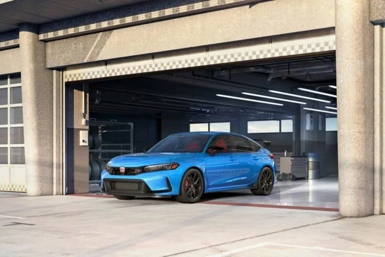 Honda Civic Type R 2026 dùng động cơ cũ, vẫn tăng giá hơn 100 triệu đồng