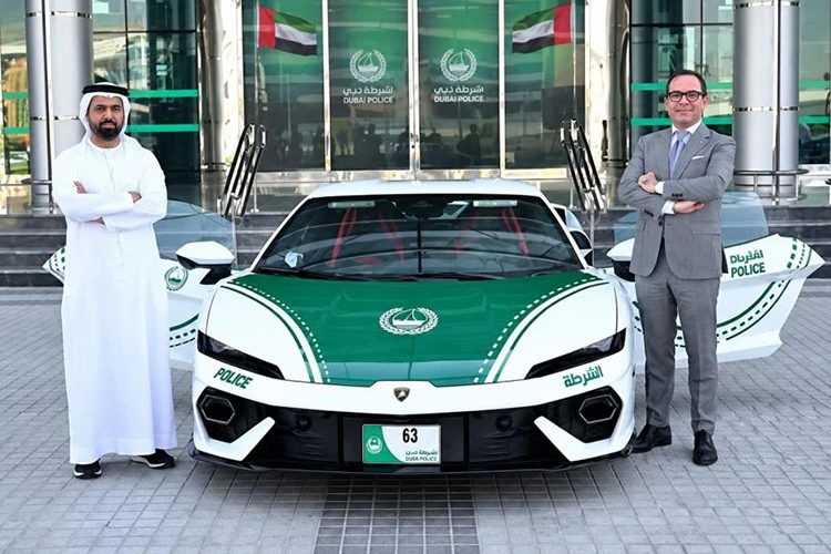 [GALLERY] Lamborghini Temerario vào đội siêu xe tuần tra của cảnh sát Dubai