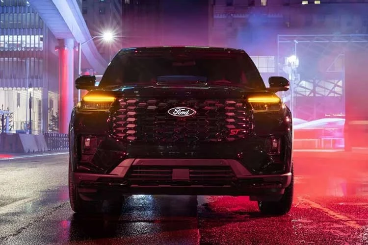 [GALLERY] Ford Explorer 2027 ST lộ diện với phong cách hầm hố cá tính hơn