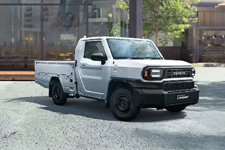 Toyota Hilux Champ giá rẻ - bán tải "siêu ngắn" cực phù hợp cho đô thị