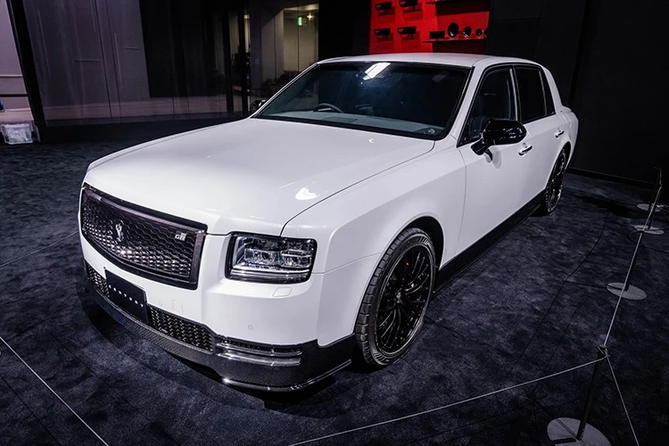 Cận cảnh sedan chủ tịch Toyota Century 2026, giá gần 3,9 tỷ đồng
