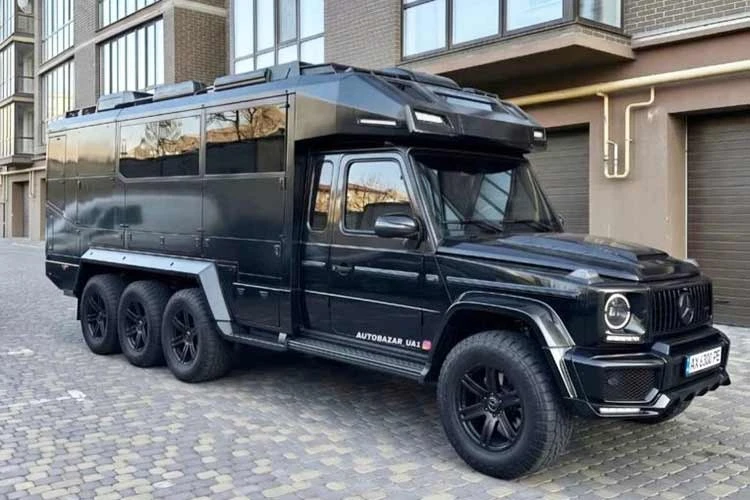 Thực hư nhà di động Mercedes-AMG G63 sở hữu "8 chân", giá chỉ 7,5 tỷ