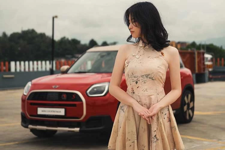 MINI Countryman S bản "hoả Ngọ" hơn 1,7 tỷ đồng đọ dáng người đẹp