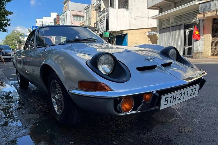 Opel GT của Đặng Lê Nguyên Vũ mới tậu khiến giới chơi xe xôn xao