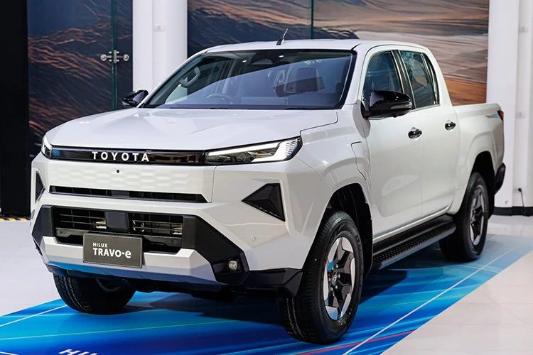 Toyota Hilux BEV chạy điện hứa hẹn sẽ có mức giá “dễ tiếp cận” hơn