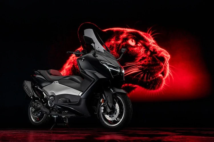 Cận cảnh Yamaha TMax 560 bản đặc biệt kỷ niệm 25 năm
