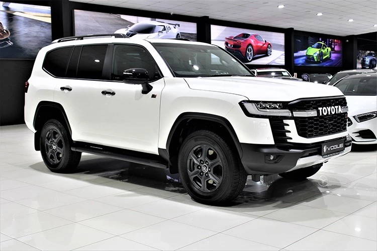 Lý do Toyota Land Cruiser LC300 máy dầu liên tục cháy hàng