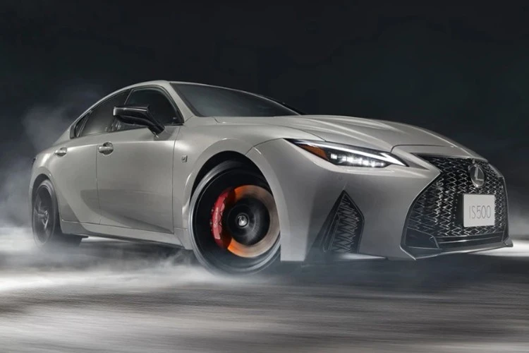 Chi tiết Lexus IS 500 Climax Edition 2025, từ 1,69 tỷ đồng