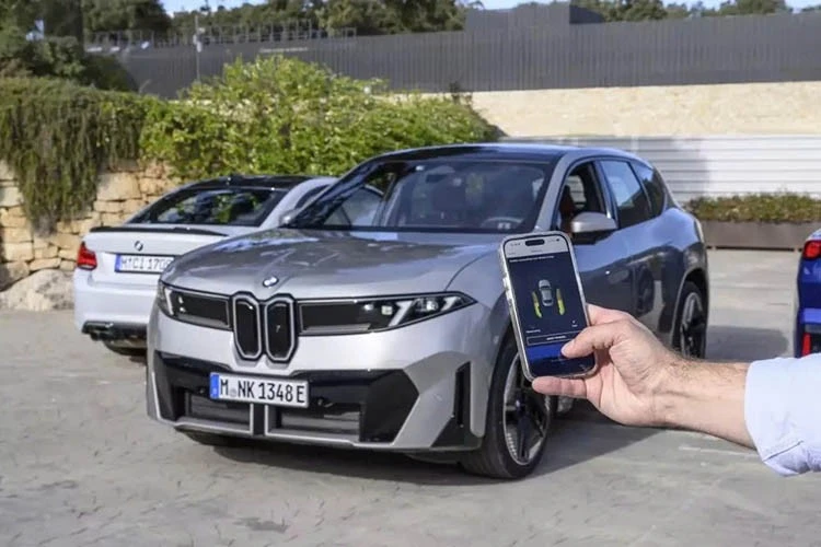 BMW ra mắt iX3 chạy điện hoàn toàn mới với trợ lý ảo Alexa+