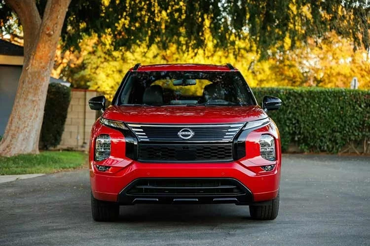 Chi tiết Nissan X-Trail PHEV 2026 từ 1,18 tỷ đồng "em ruột" Outlander