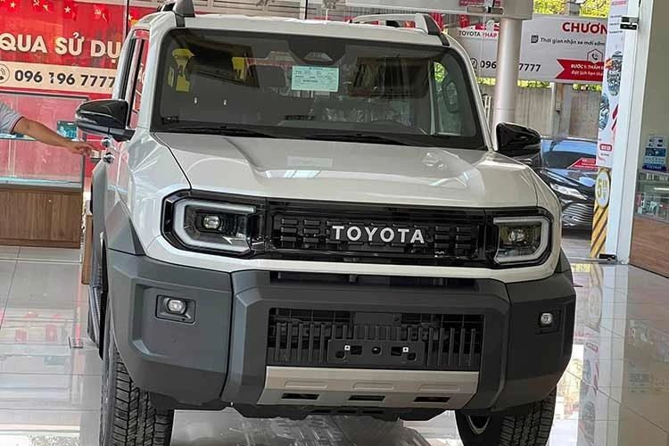 [GALLERY] Toyota Land Cruiser FJ 2026 đã về đại lý Việt, dự kiến 1,2 tỷ đồng