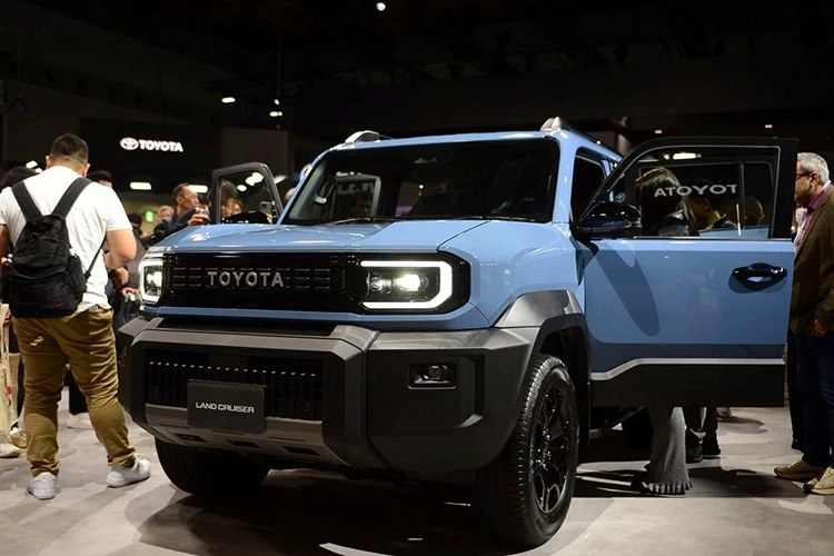 Toyota Land Cruiser FJ nhận cọc tại Việt Nam, giá khoảng 1,198 tỷ đồng?