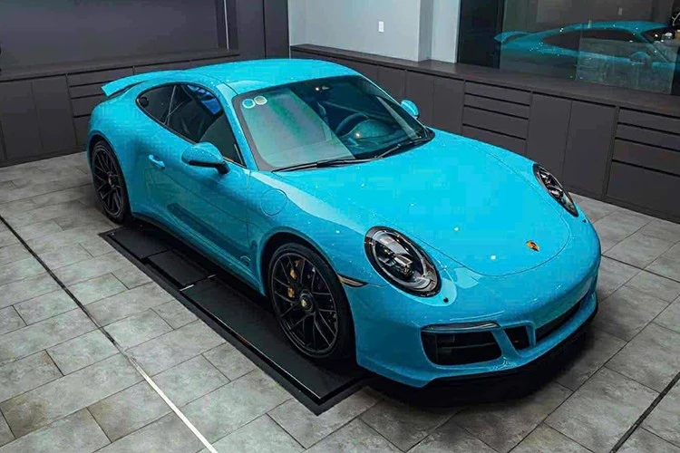 Cận cảnh Porsche 911 Carrera GTS hơn 8 tỷ, siêu hiếm tại Việt Nam