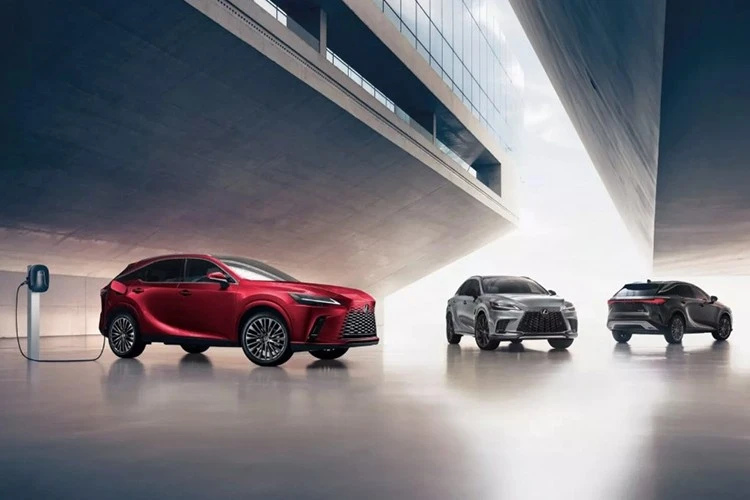 Cận cảnh Lexus RX 2026 vừa ra mắt, giá bán từ 1,34 tỷ đồng