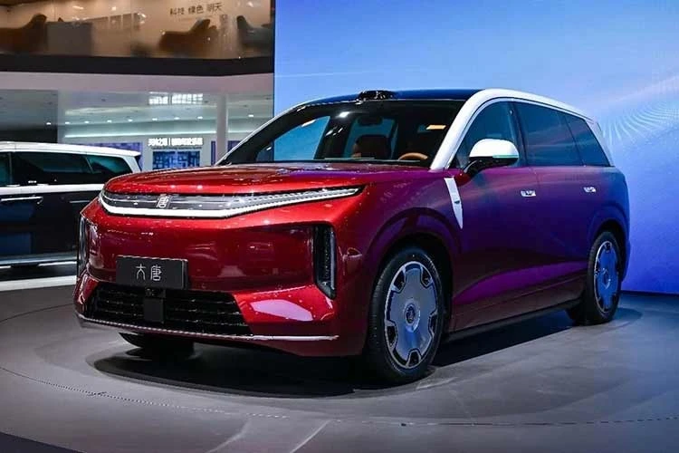[GALLERY] BYD Datang từ 839 triệu đồng - chạy 950 km, sạc nhanh như chớp