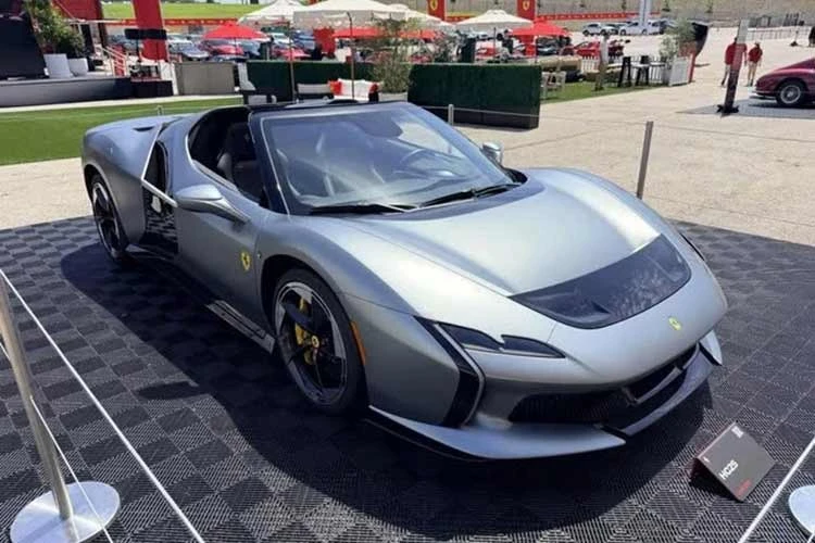 Ferrari HC25 - siêu xe phong cách tương lai nhưng dùng động cơ cũ