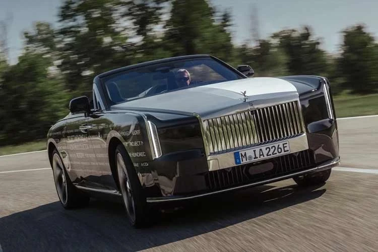 [GALLERY] Rolls-Royce Nightingale - mui trần điện siêu sang, giới hạn 100 xe