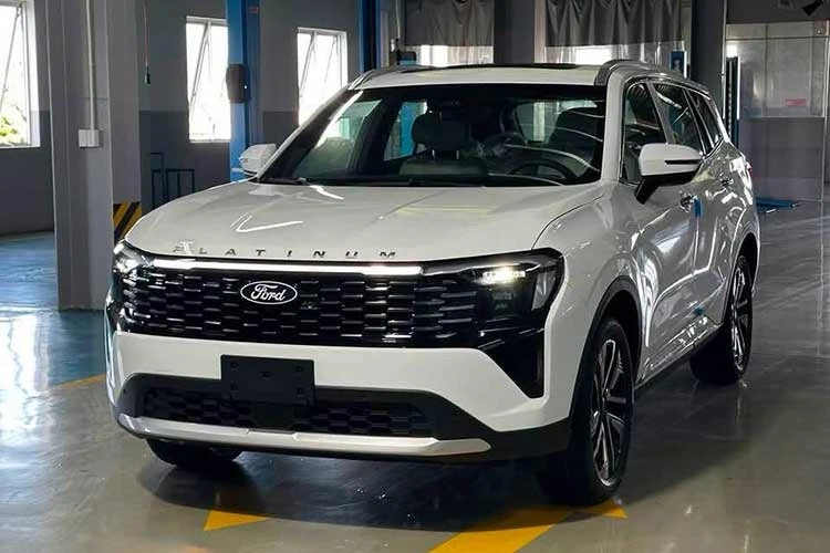 [GALLERY] Tận thấy Ford Territory Platinum 2026, từ 916 triệu tại đại lý Việt