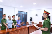 Dấu hiệu tội phạm vụ giáo viên trường chuyên Tuyên Quang bị tạm giữ