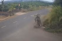 Khởi tố cựu thiếu tá CSGT vụ nam sinh ở Đắk Lắk... mức phạt thế nào?