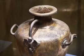 Mở mộ cổ thời nhà Tần gần Vạn lý Trường Thành, phát hiện thứ không ngờ