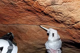 Phát hiện ADN người cổ đại trên vách hang động