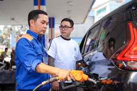 Đề xuất kéo dài ưu đãi thuế với xăng dầu đến hết tháng 9/2026
