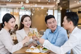 Người EQ cao nói gì để từ chối lời mời ăn tối?