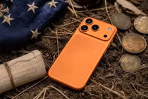 [GALLERY] iPhone bị niêm phong 250 năm, bí mật khiến ai cũng bất ngờ