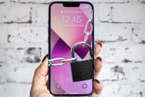 Tính năng iPhone nên bật ngay để chống mất dữ liệu 