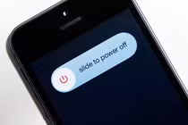 Điện thoại tắt vẫn bị nghe lén? Sự thật gây sốc 