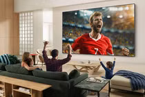 [GALLERY] TV LG 115 inch biến phòng khách thành sân vận động
