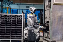 Robot Atlas tự thay pin, làm việc liên tục không cần người